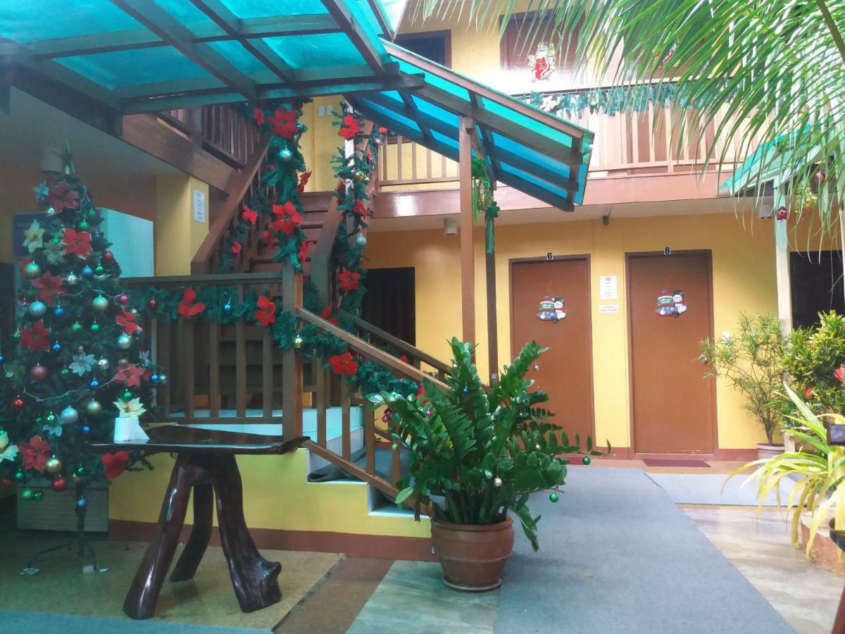 إل نيدو Mam Olson Pensionne House المظهر الخارجي الصورة