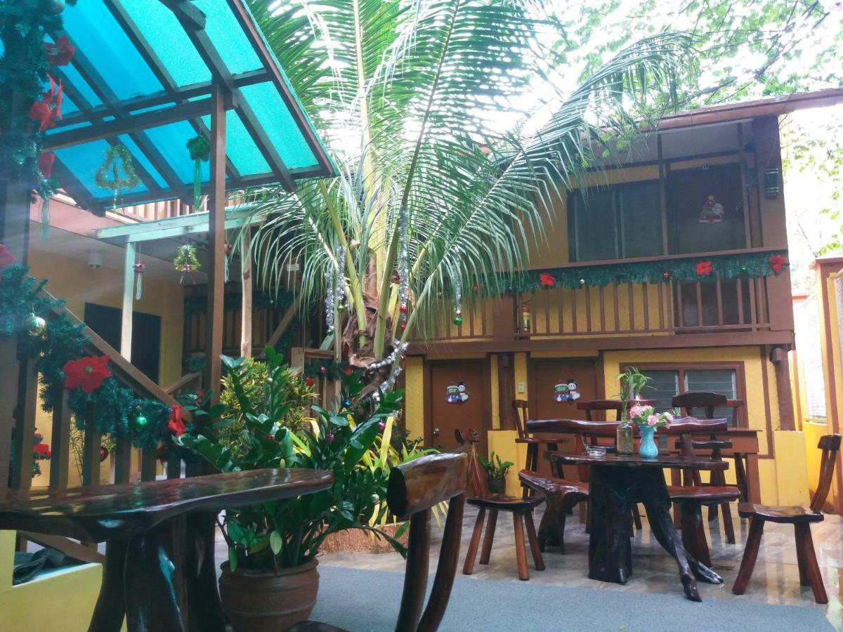 إل نيدو Mam Olson Pensionne House المظهر الخارجي الصورة