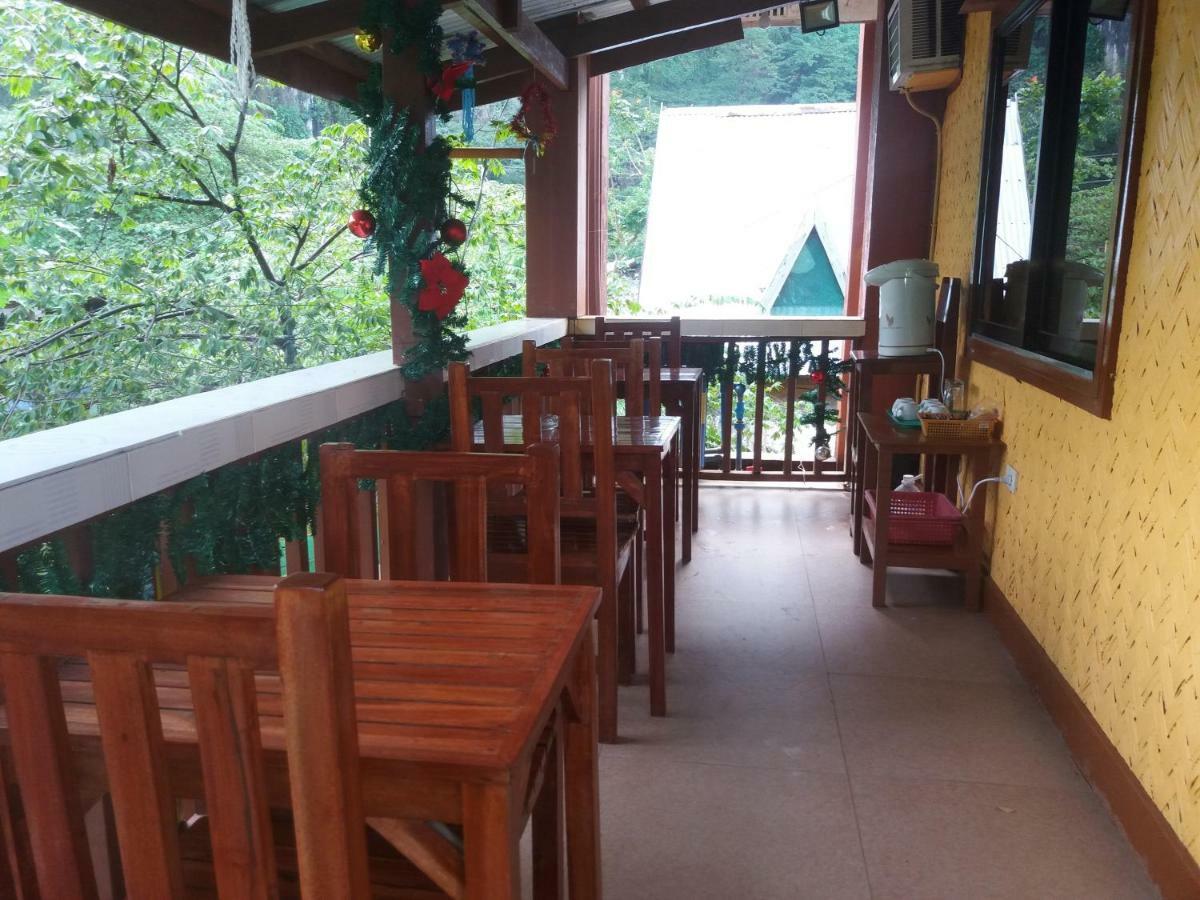 إل نيدو Mam Olson Pensionne House المظهر الخارجي الصورة